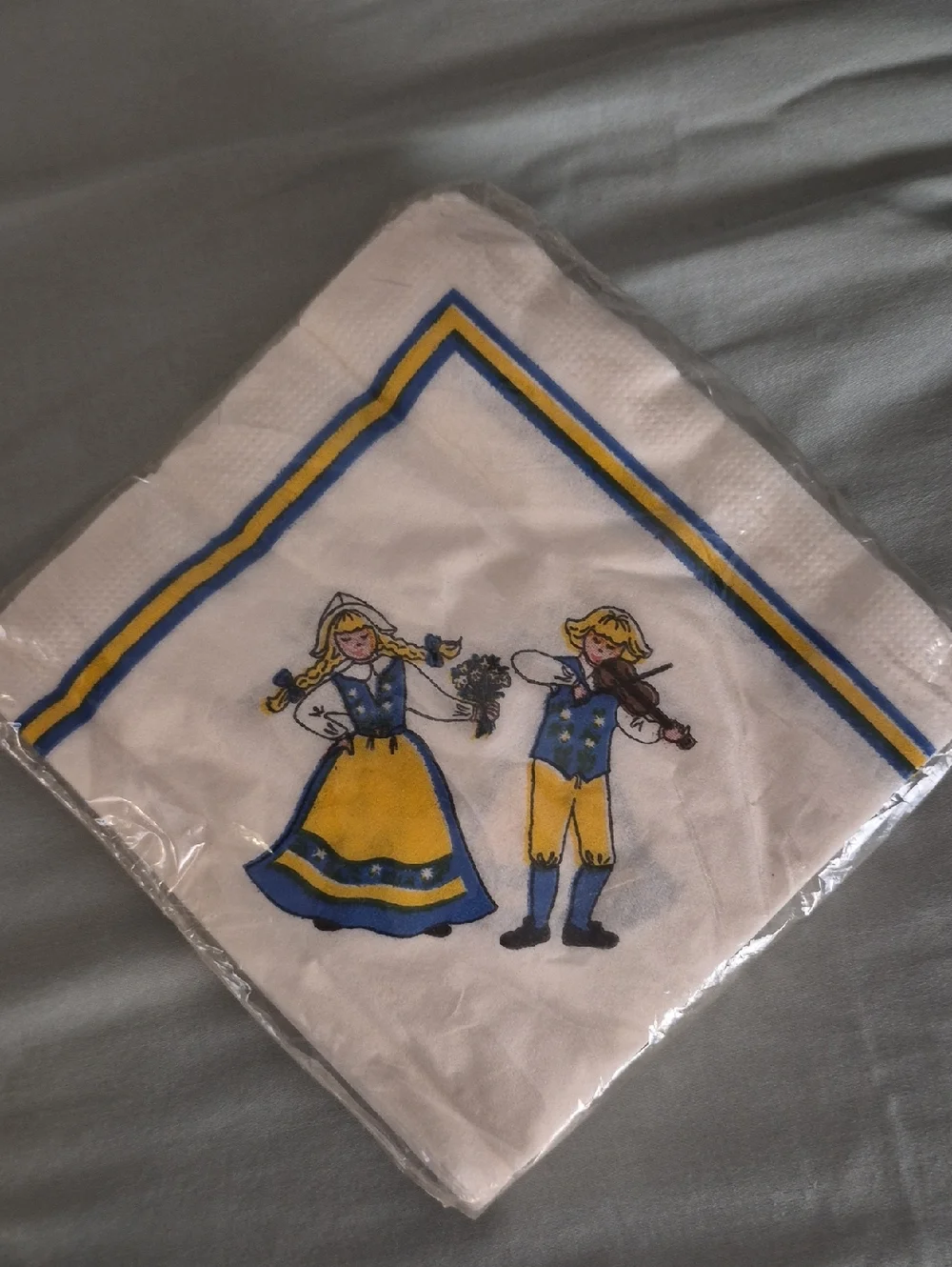Vintage Package of Gästabud Swedish Folk Dancing Couple Cocktail napkins NIP